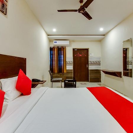 Oyo Akshaya Nest Hotel Vijayawada Ngoại thất bức ảnh