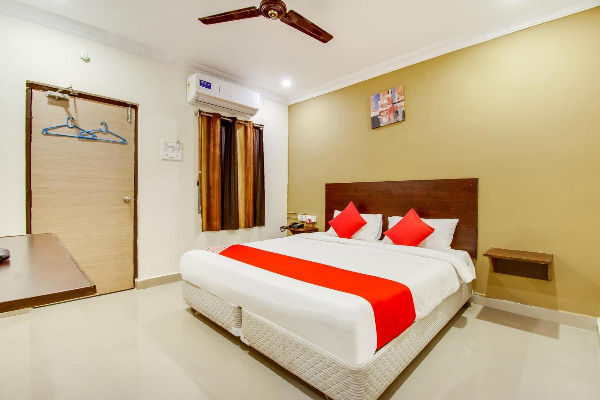 Oyo Akshaya Nest Hotel Vijayawada Ngoại thất bức ảnh