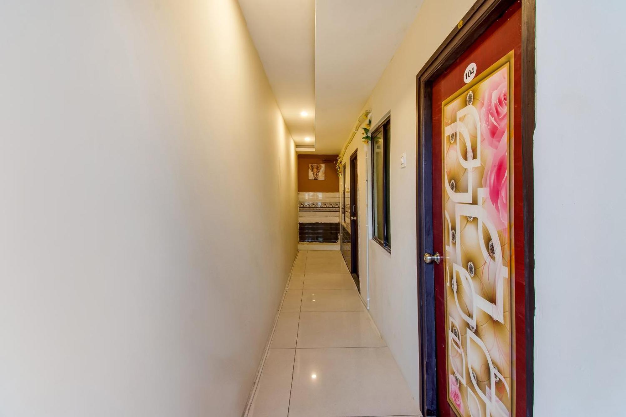 Oyo Akshaya Nest Hotel Vijayawada Ngoại thất bức ảnh