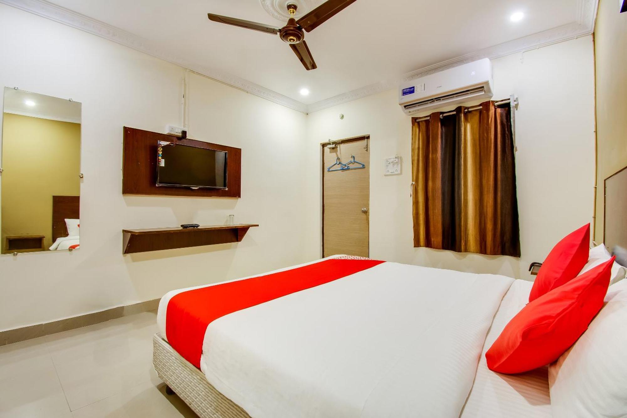 Oyo Akshaya Nest Hotel Vijayawada Ngoại thất bức ảnh