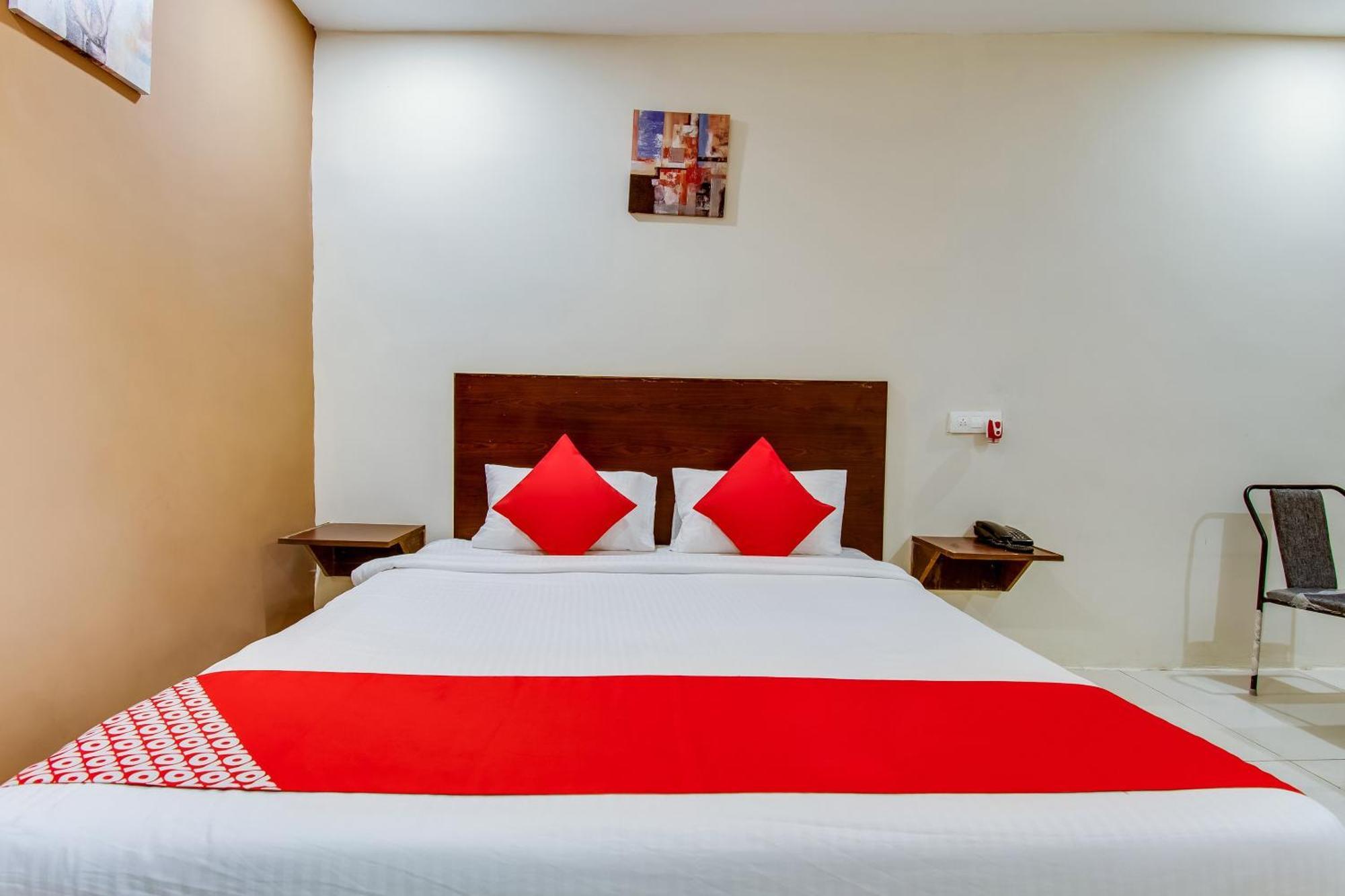 Oyo Akshaya Nest Hotel Vijayawada Ngoại thất bức ảnh