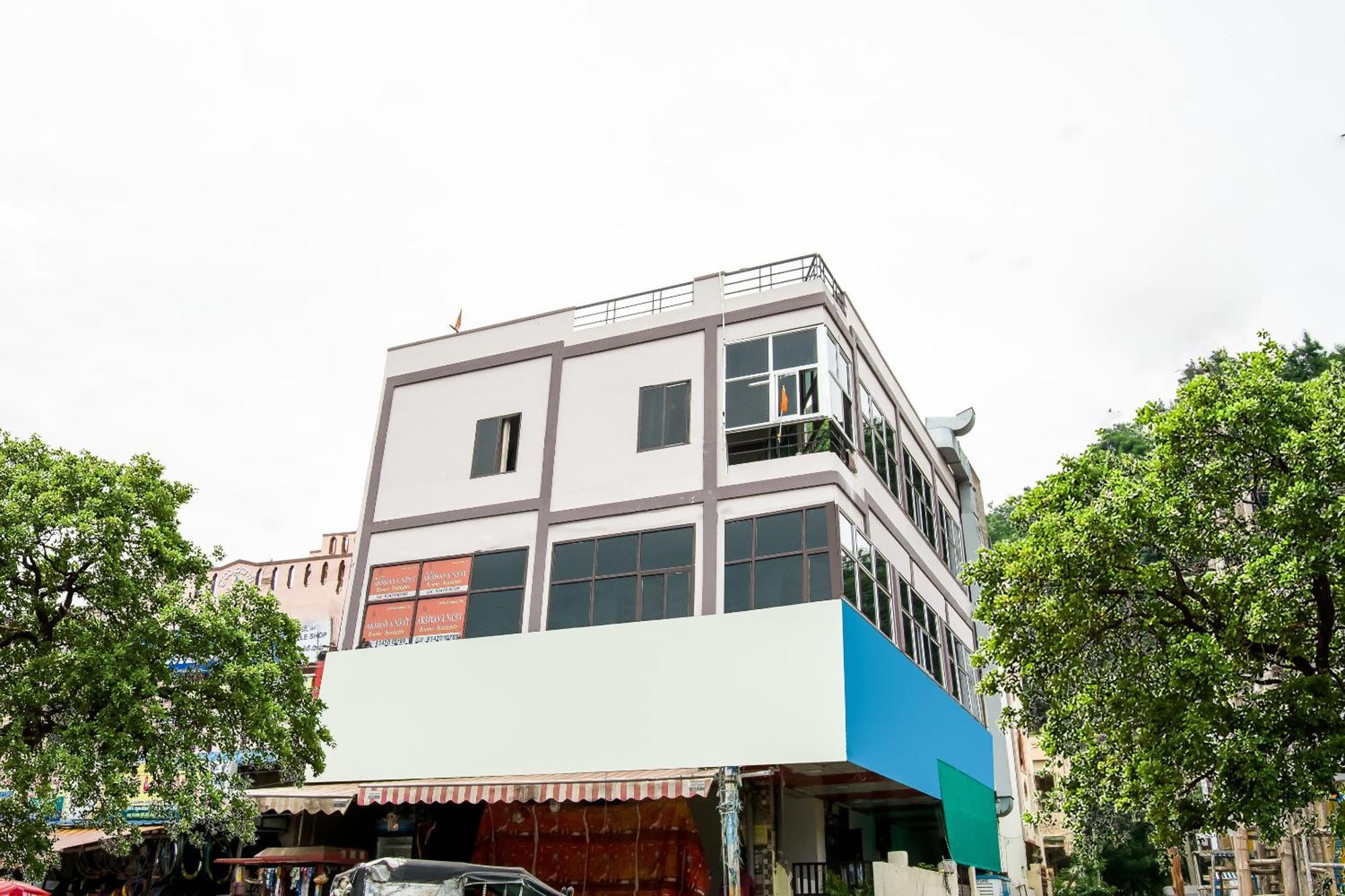 Oyo Akshaya Nest Hotel Vijayawada Ngoại thất bức ảnh